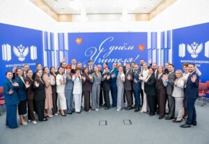Владимир Путин встретился с лауреатами и победителями профессиональных конкурсов Минпросвещения России