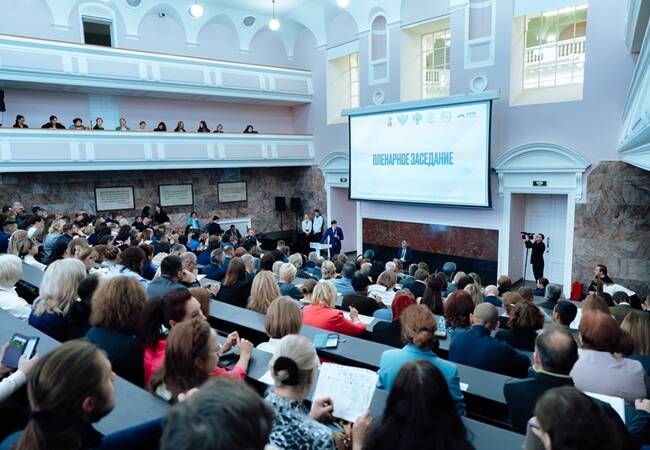 Сергей Кравцов открыл Всероссийский форум «Государственная политика в гуманитарной сфере: воспитание Победой»