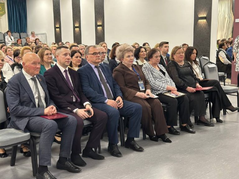 Объявлен победитель регионального этапа Всероссийского конкурса профессионального мастерства «Учитель года — 2026»